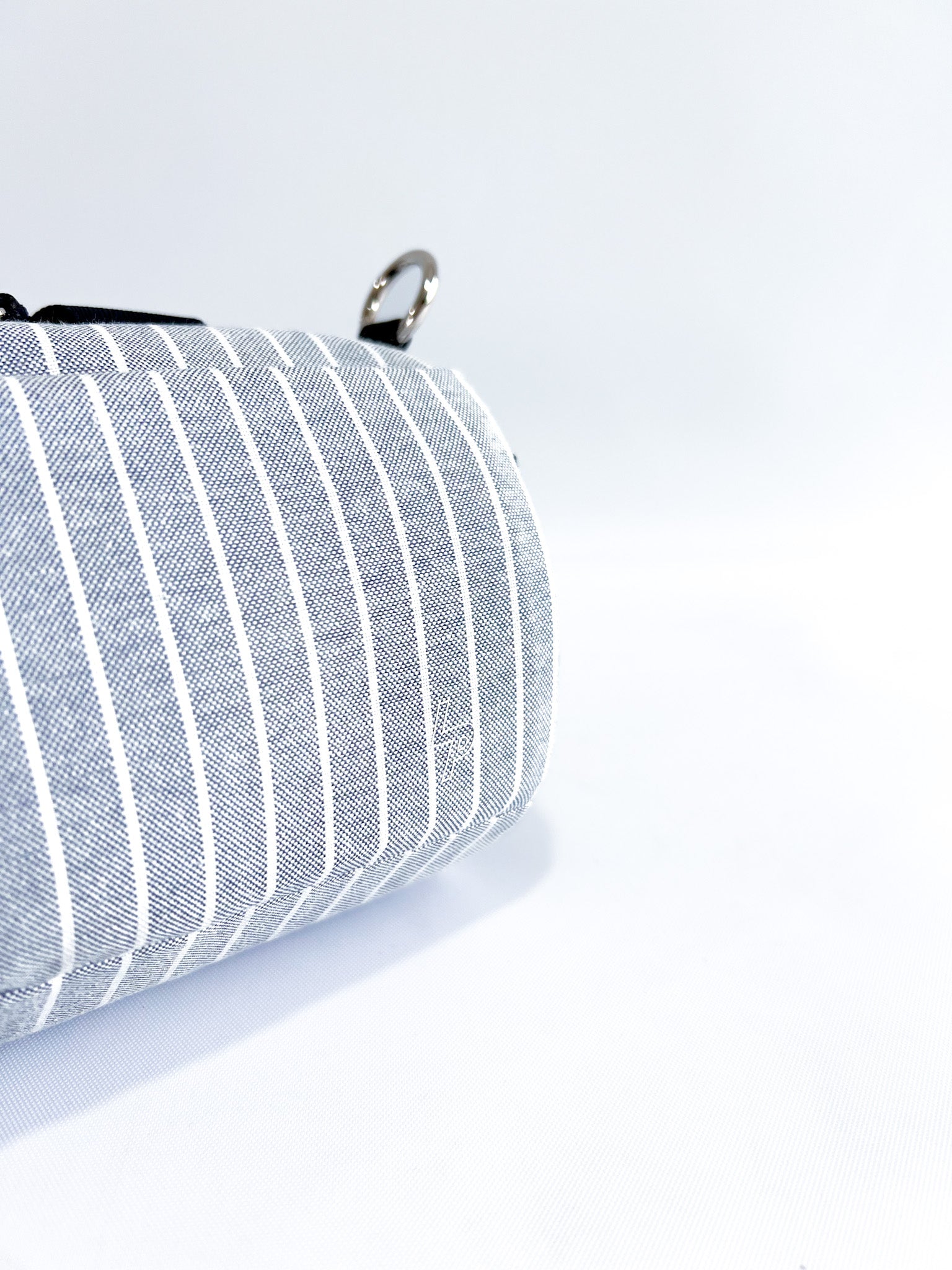 Crossbody 'Claude' | Rayas Azul (Tela Oxford)