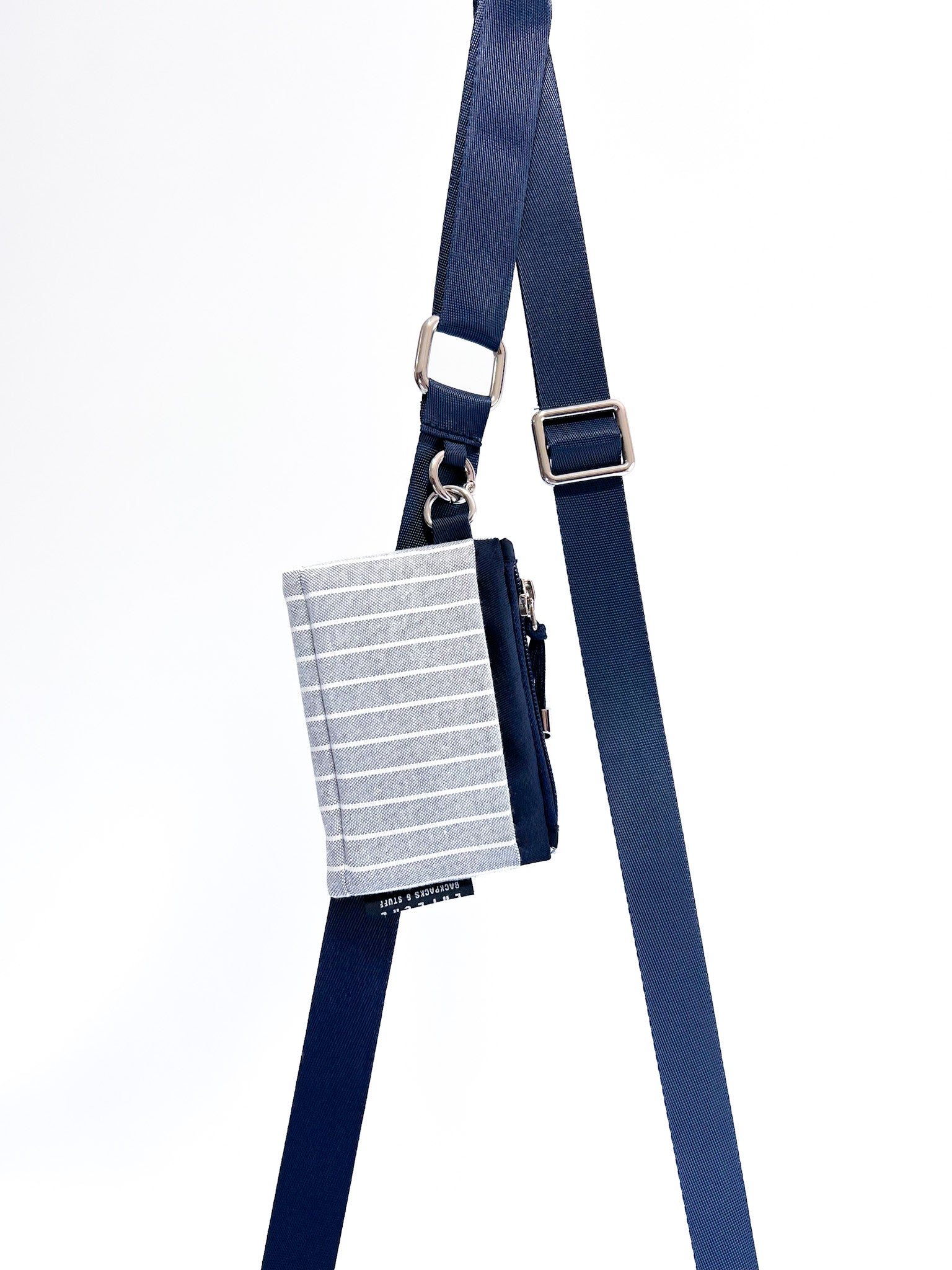 Crossbody 'Claude' | Rayas Azul (Tela Oxford)